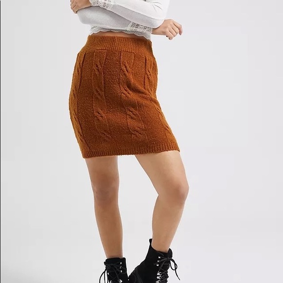 NWT UO Mercer Cable Knit Mini Skirt - Picture 2 of 7